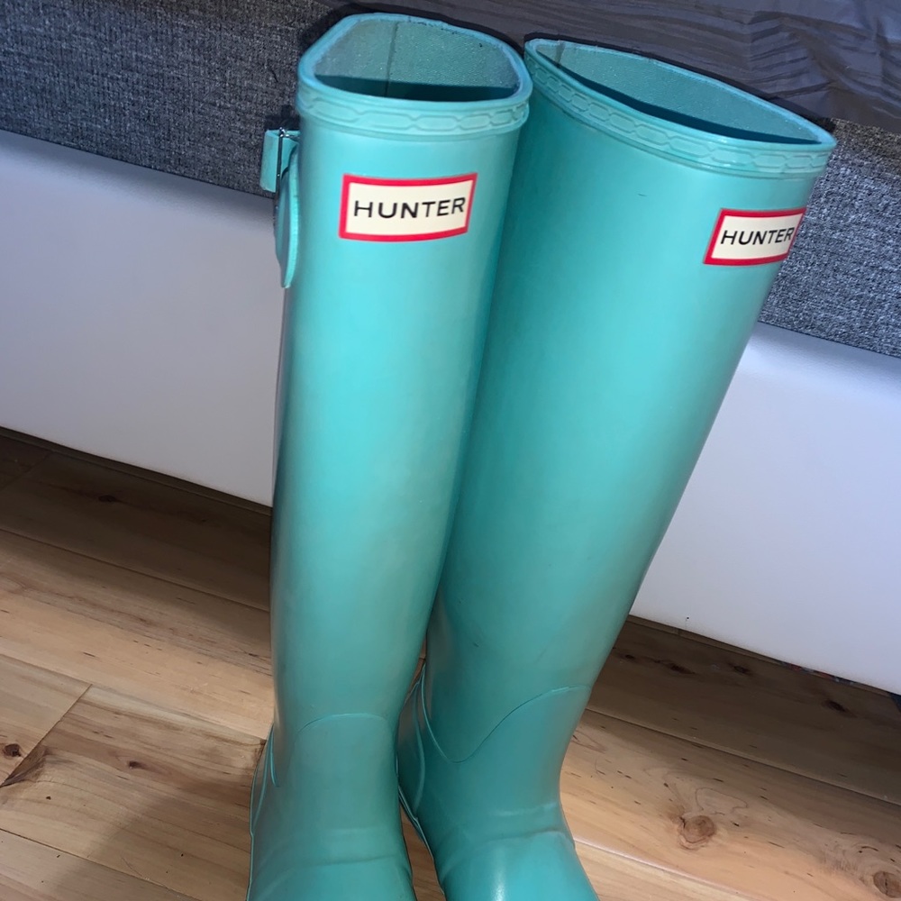 Tall hunter boots